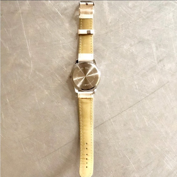 ⭐️Minnie Mouse⭐️ Watch - Picture 6 of 7